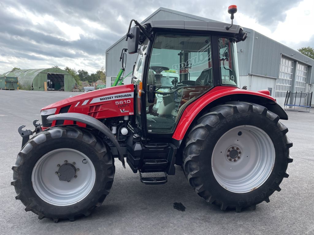 Massey Ferguson 5610 DYNA-4