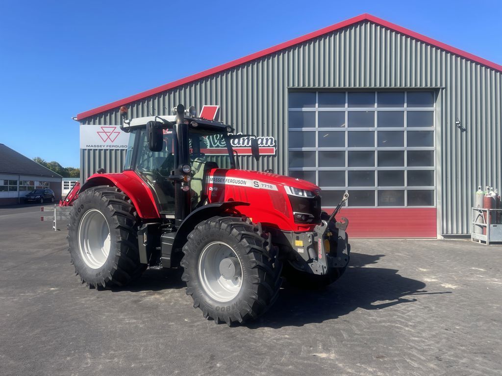 Massey Ferguson 7718-S DYNA-VT
