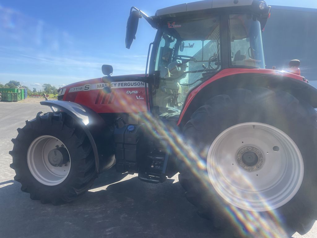 Massey Ferguson 7718-S DYNA-VT