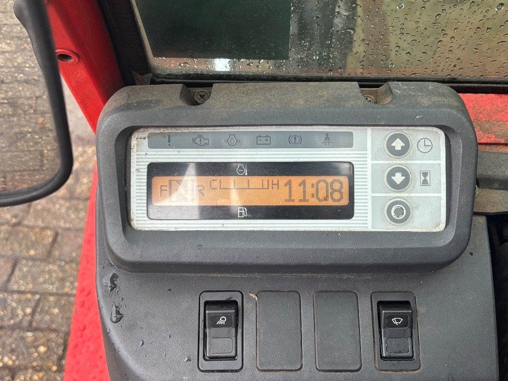 Nissan UG1D2A30LQ 3 tonner lpg triple mast sideshift