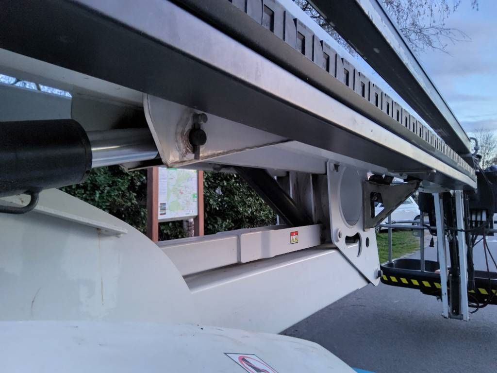 Niftylift HR21 HYBRID 4x4 diesel elektro hoogwerker kniktele