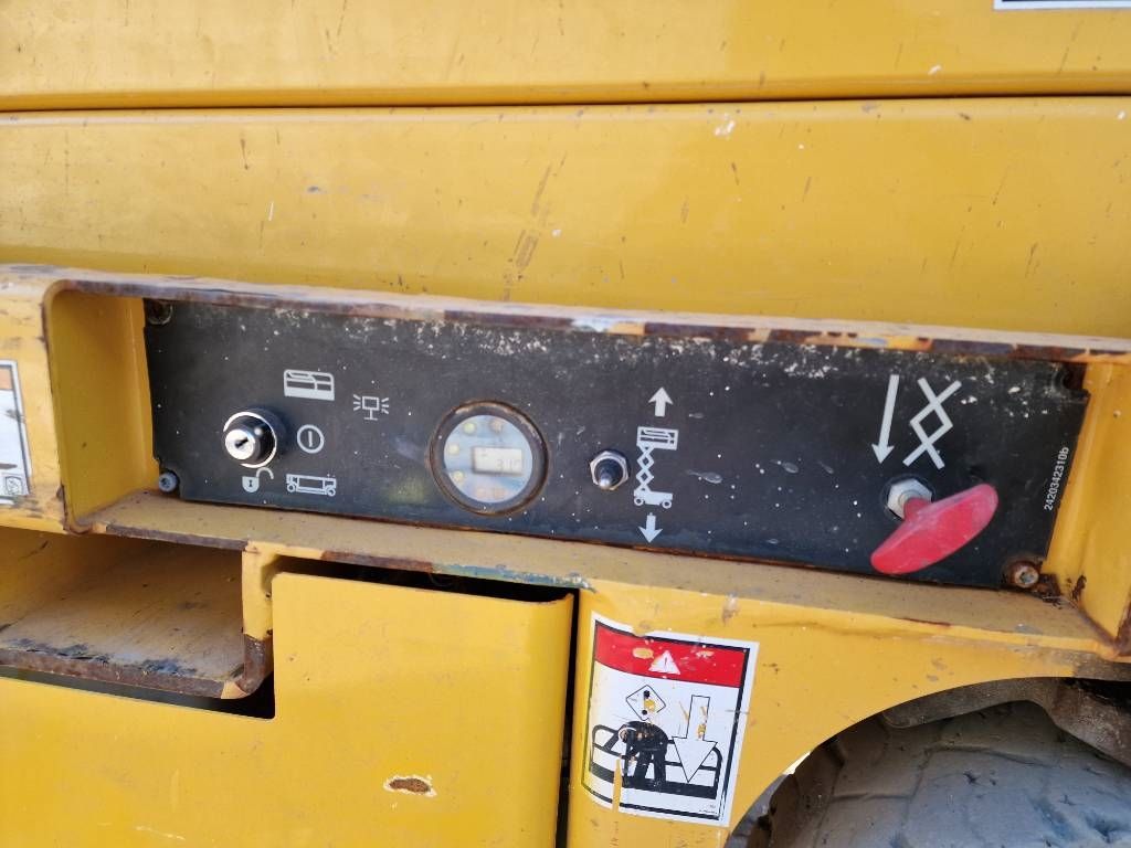 Haulotte Compact 10 N schaarhoogwerker scissorlift 10m