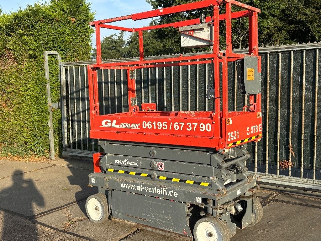 SkyJack SJ 3219 schaarhoogwerker 8m skyjack hoogwerker