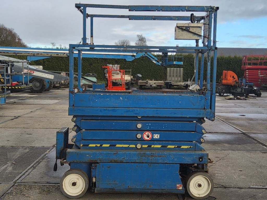 SkyJack SjIII3219 schaarhoogwerker schaarlift 8m