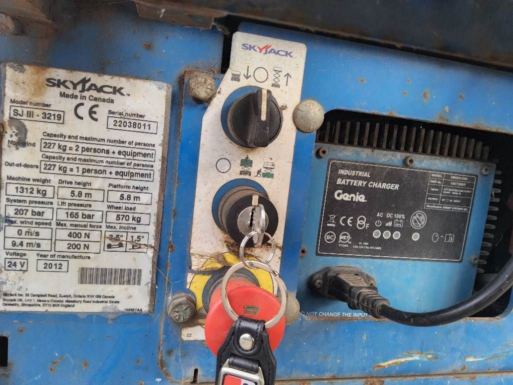 SkyJack SjIII3219 schaarhoogwerker schaarlift 8m