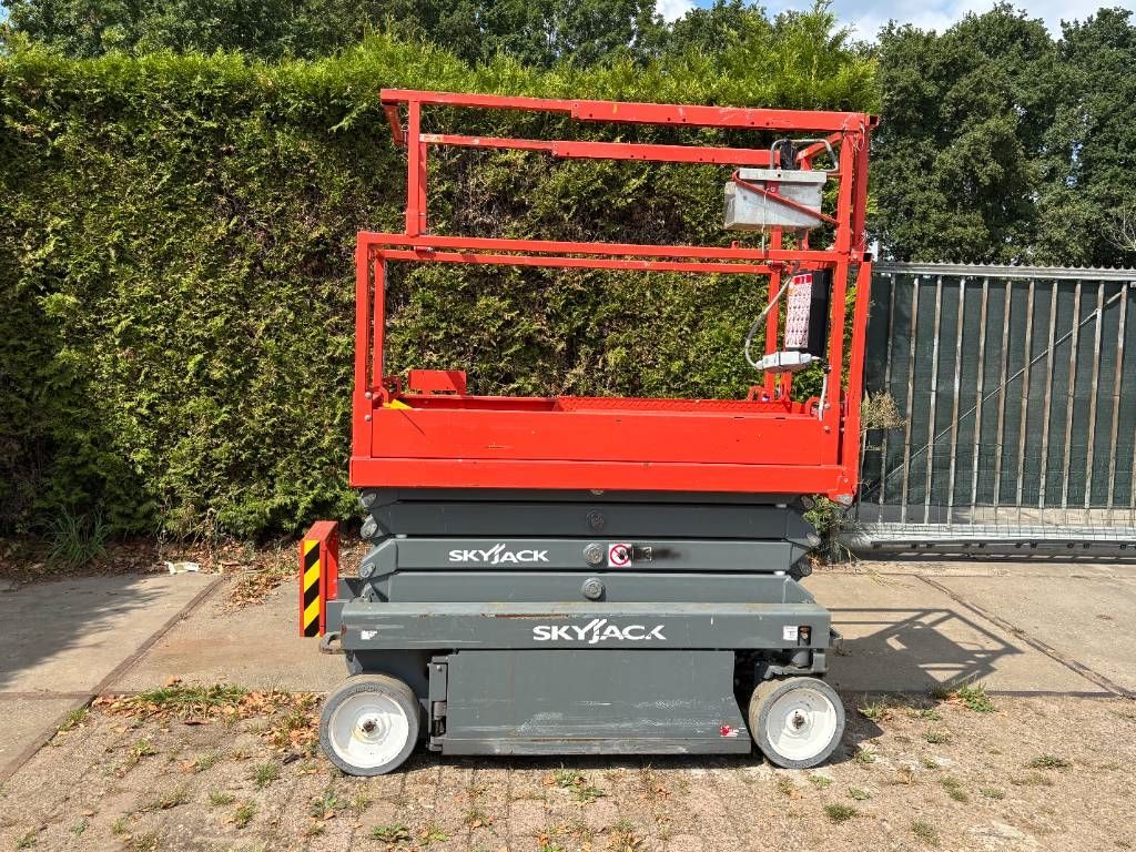 SkyJack SJ III 3219 8m schaarhoogwerker 1.5km skyjack