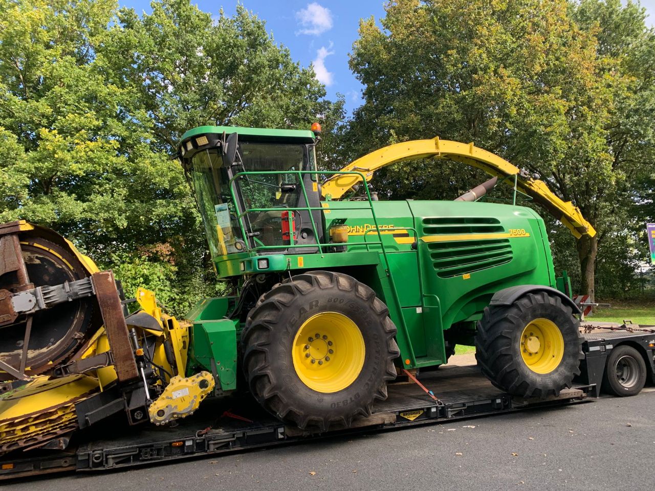 Komt binnen! John Deere 7500 + Kemper 460