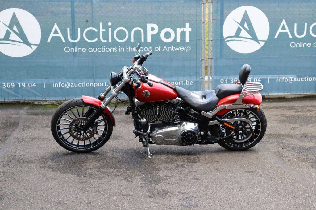Harley-Davidson Breakout Benzin 2018