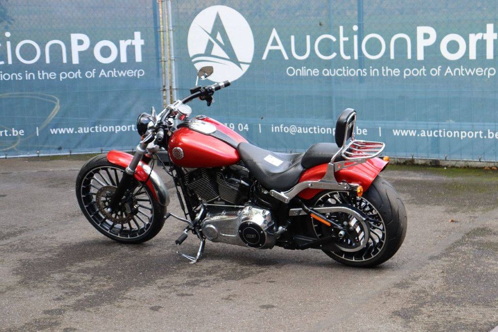 Harley-Davidson Breakout Benzin 2018