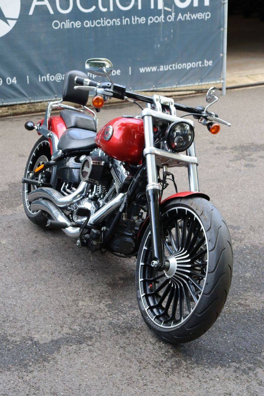 Harley-Davidson Breakout Benzin 2018
