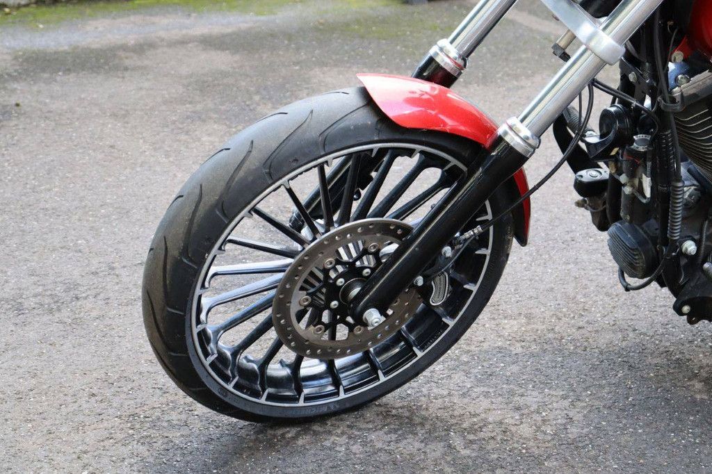 Harley-Davidson Breakout Benzin 2018