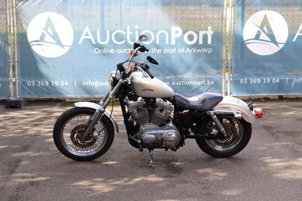 Harley Davidson Sportster XL 883 Roadster