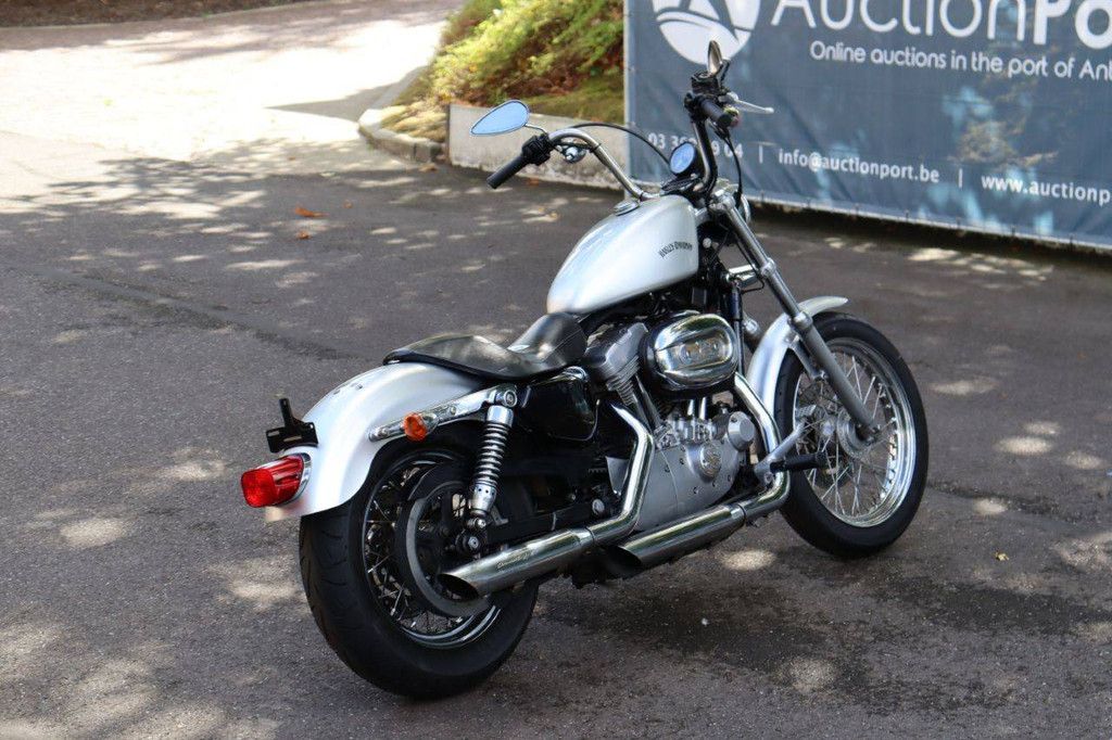 Harley Davidson Sportster XL 883 Roadster