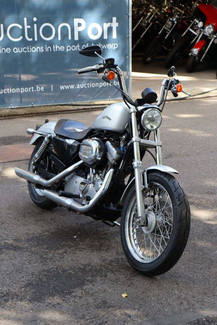 Harley Davidson Sportster XL 883 Roadster