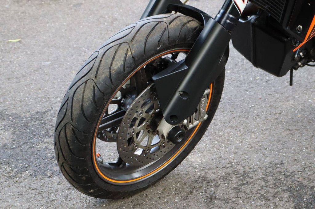 KTM 950 Supermoto 2005 (Margin)