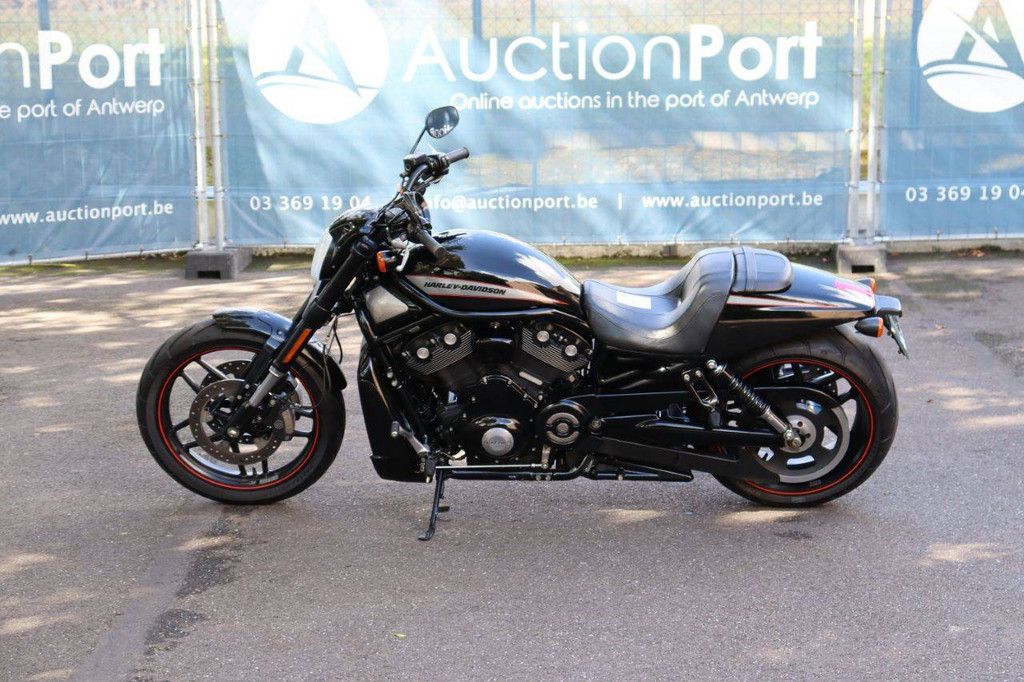 Harley-Davidson Night Rod Special Benzin 2013