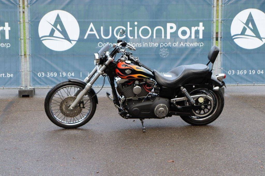 Motorrad Harley-Davidson Dyna Wide Glide Benzin 2015