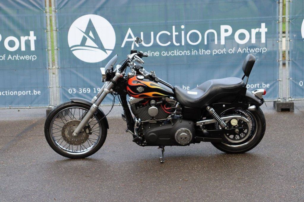Motorrad Harley-Davidson Dyna Wide Glide Benzin 2015