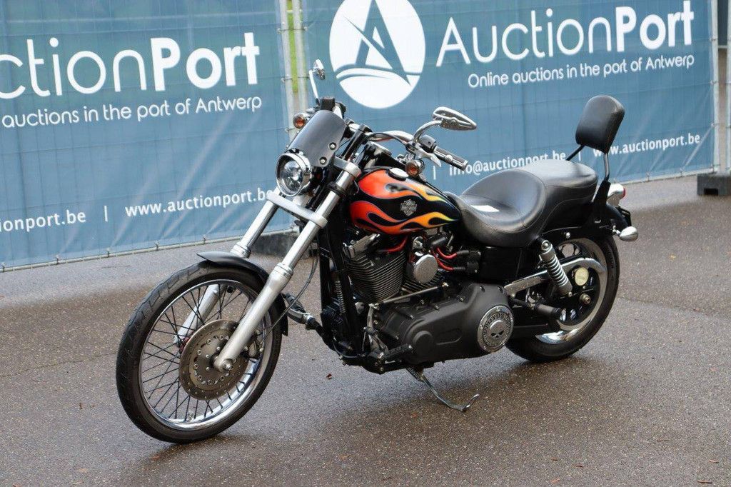 Motorrad Harley-Davidson Dyna Wide Glide Benzin 2015