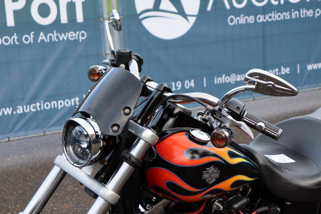 Motorrad Harley-Davidson Dyna Wide Glide Benzin 2015