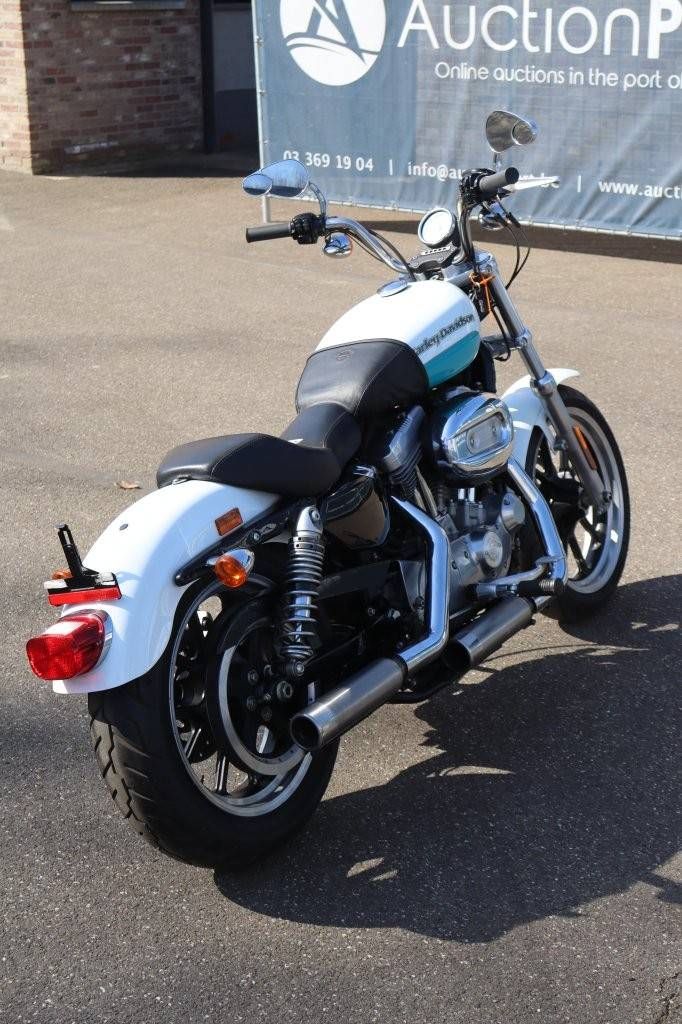 Motorcycle Harley-Davidson SPORTSTER XL883 SUPER LOW Petrol 2016