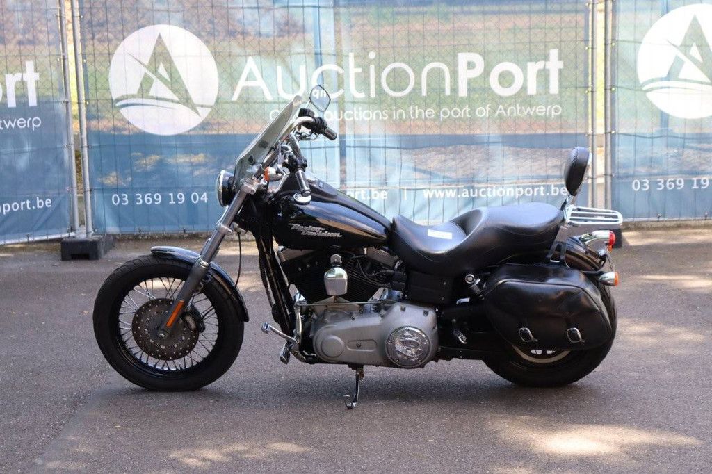 Harley-Davidson Dyna Street Bob Petrol Motorcycle 2009