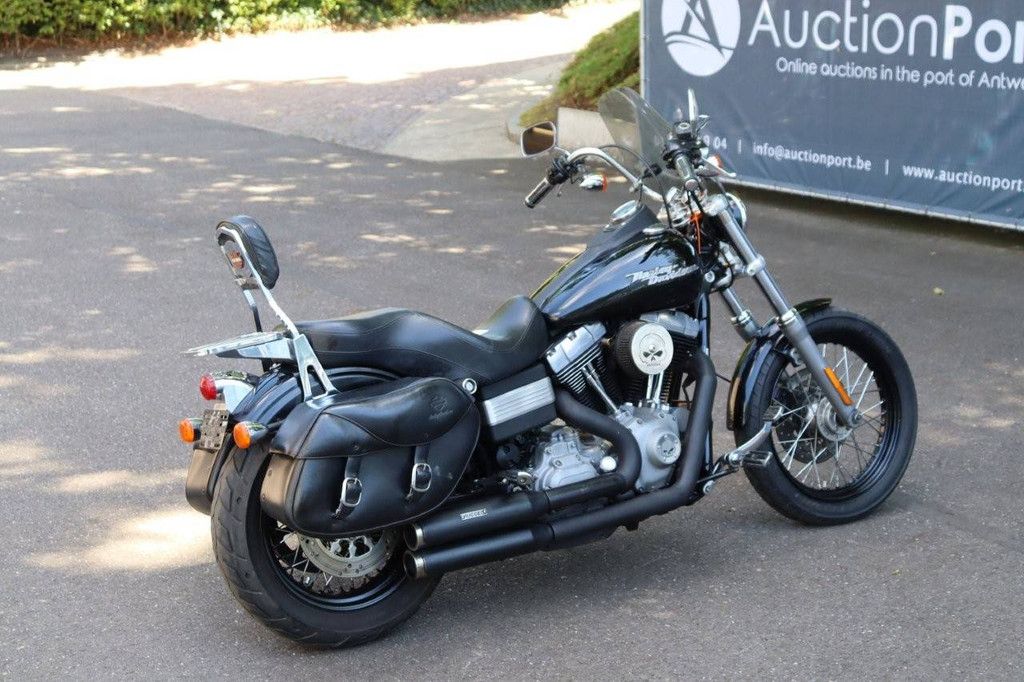 Harley-Davidson Dyna Street Bob Petrol Motorcycle 2009