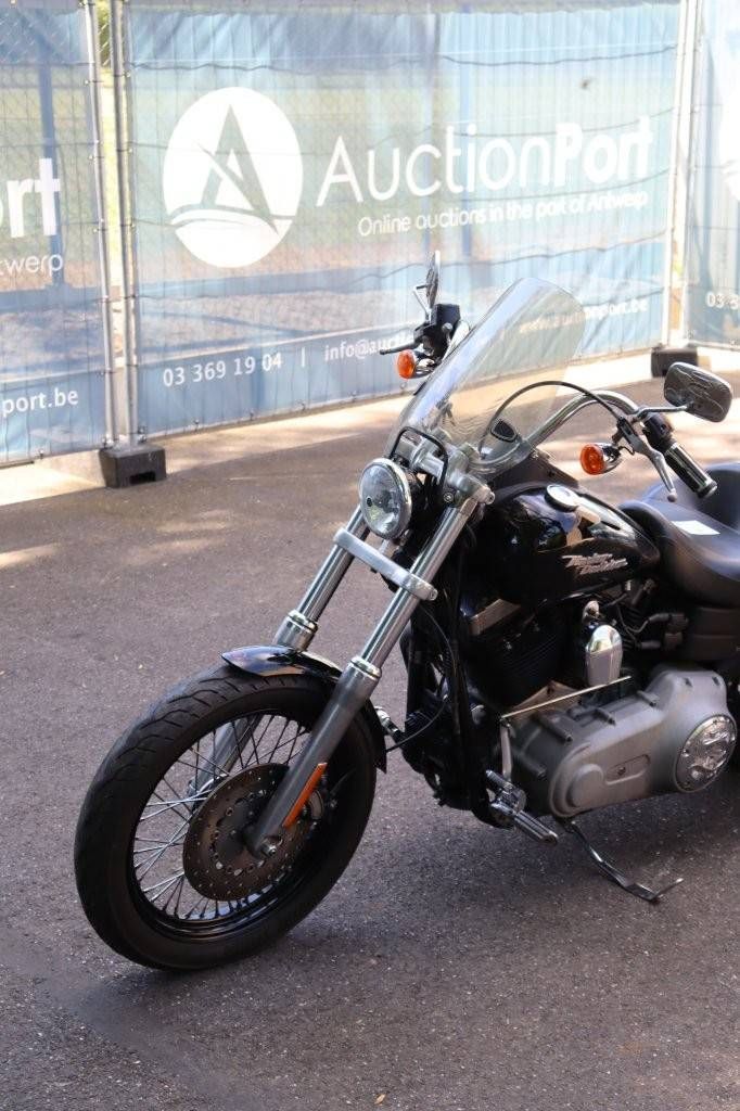 Harley-Davidson Dyna Street Bob Petrol Motorcycle 2009