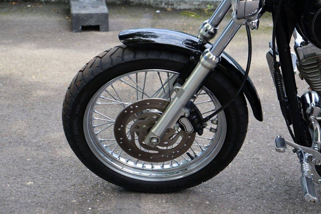 Harley-Davidson Dyna Super Glide Custom Benzin