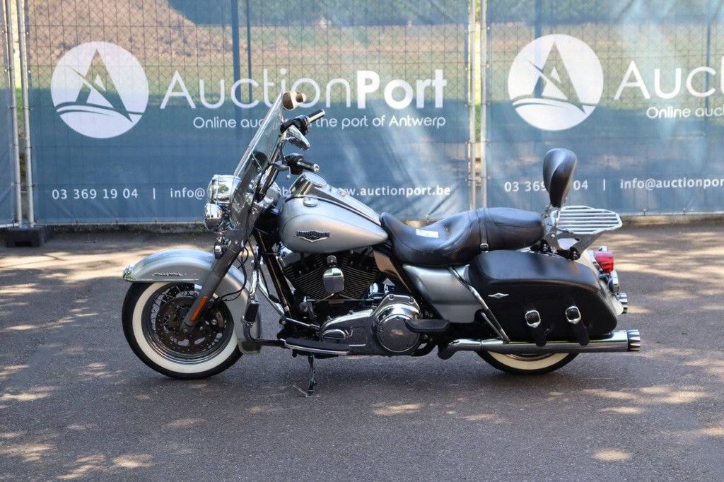 Motorcycle Harley-Davidson Road King Classic Petrol 2013