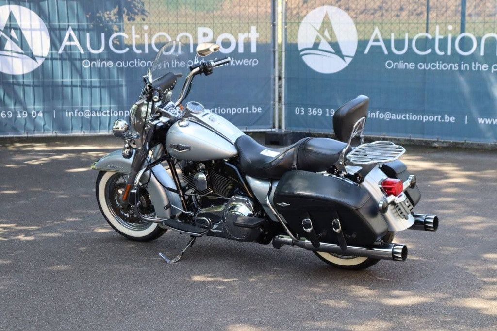 Motorcycle Harley-Davidson Road King Classic Petrol 2013