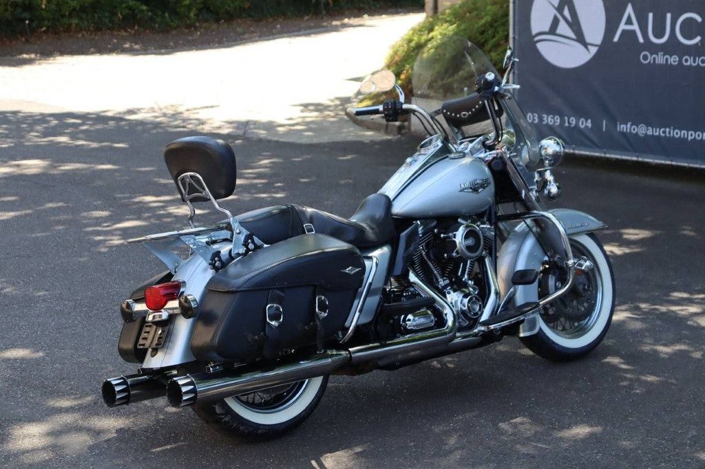 Motorcycle Harley-Davidson Road King Classic Petrol 2013