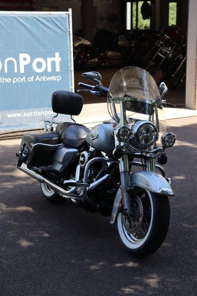 Motorcycle Harley-Davidson Road King Classic Petrol 2013
