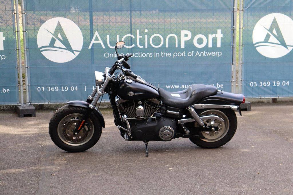 Harley-Davidson Dyna Fat Bob Gasoline 2010