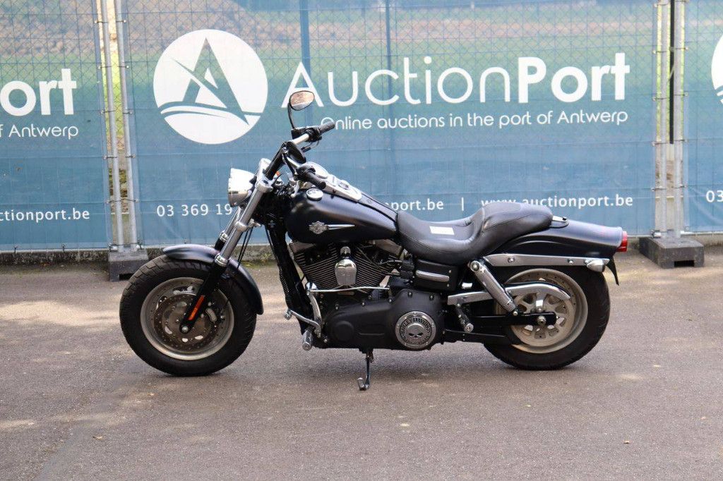 Harley-Davidson Dyna Fat Bob Gasoline 2010