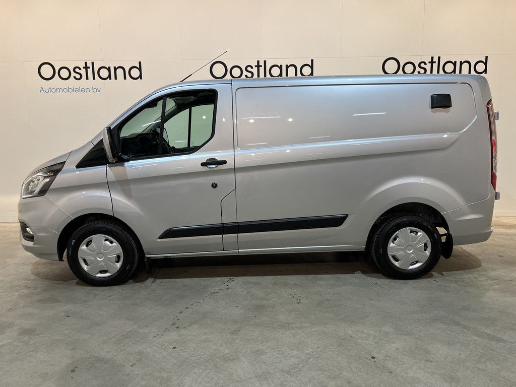 Ford Transit Custom 300 2.0 TDCI L1H1 Trend 130 PK / Euro 6 / Servicebus / Sortimo Inrichting / Airco / Cruise Control / Camera / CarPlay / Navigatie / 3-Zits