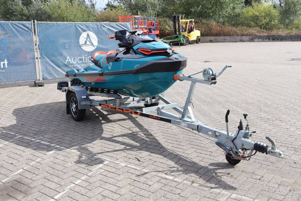 Jetski Seadoo Wake Pro 230 Petrol 2018 (Margin)