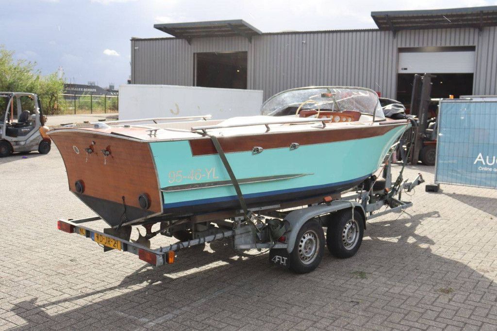 Speedboat 95-46-YL