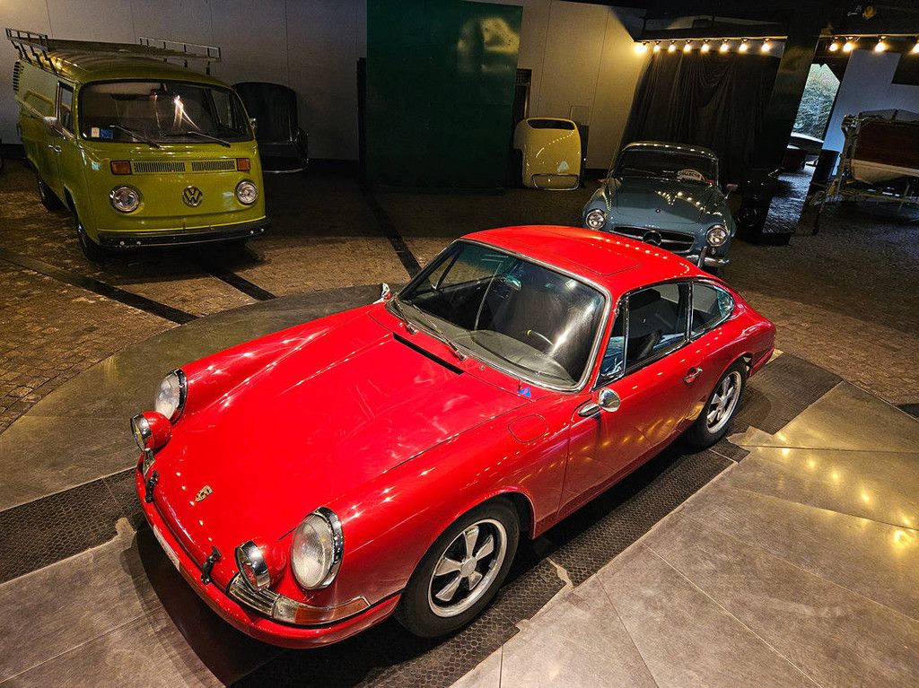Porsche 911 2.0 Petrol 1965 (Margin)