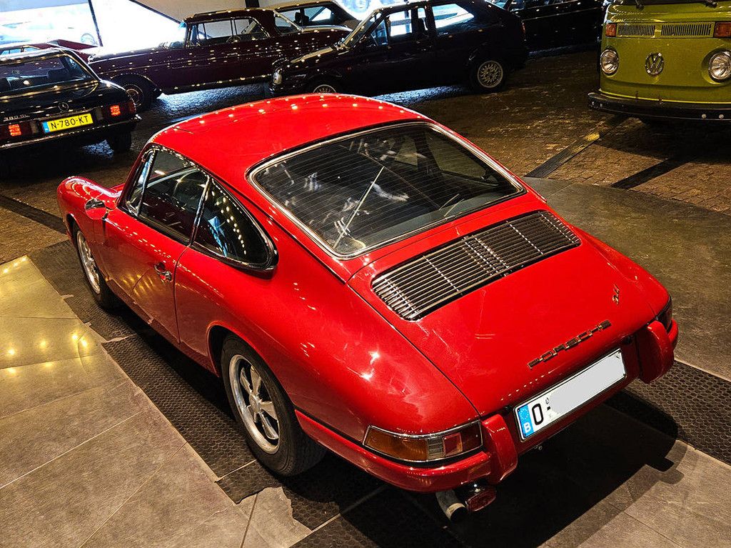 Porsche 911 2.0 Petrol 1965 (Margin)