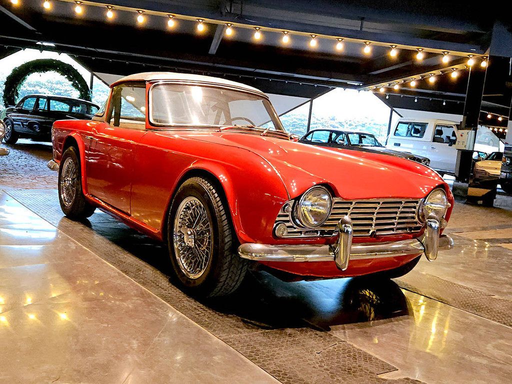 Triumph TR4 Surrey Top Benzin (Margin) 1963