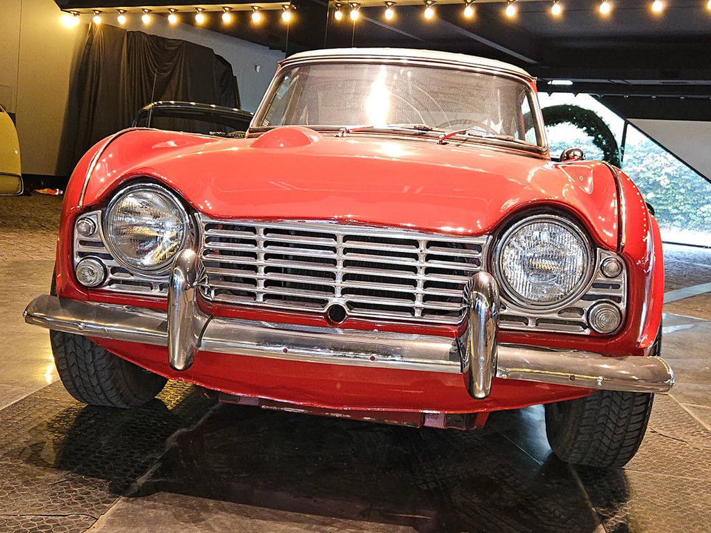 Triumph TR4 Surrey Top Benzin (Margin) 1963