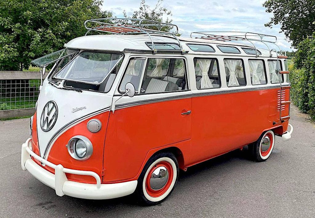 Volkswagen T1 1600 'Samba' Petrol 1975 (Margin)