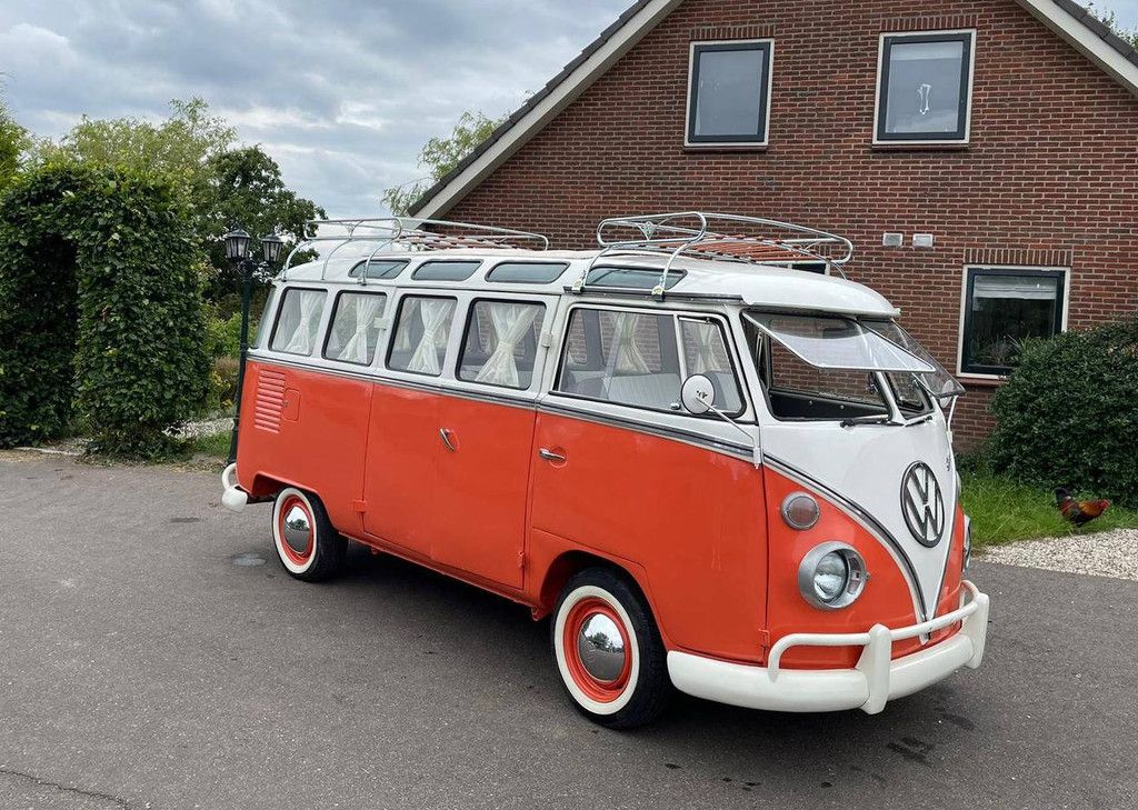 Volkswagen T1 1600 'Samba' Petrol 1975 (Margin)