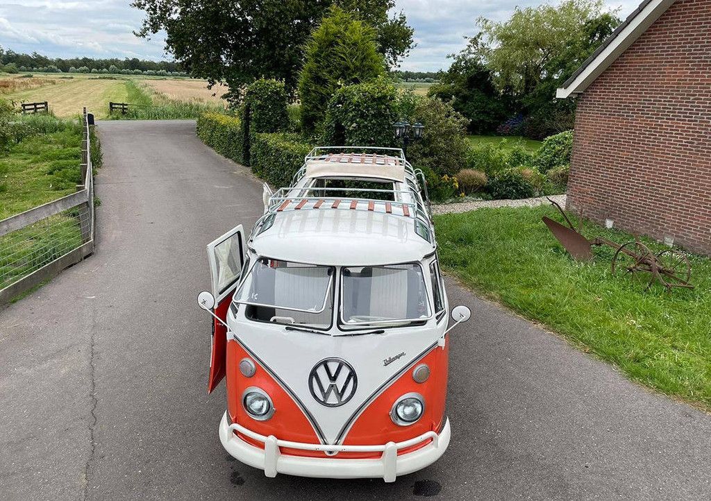 Volkswagen T1 1600 'Samba' Petrol 1975 (Margin)