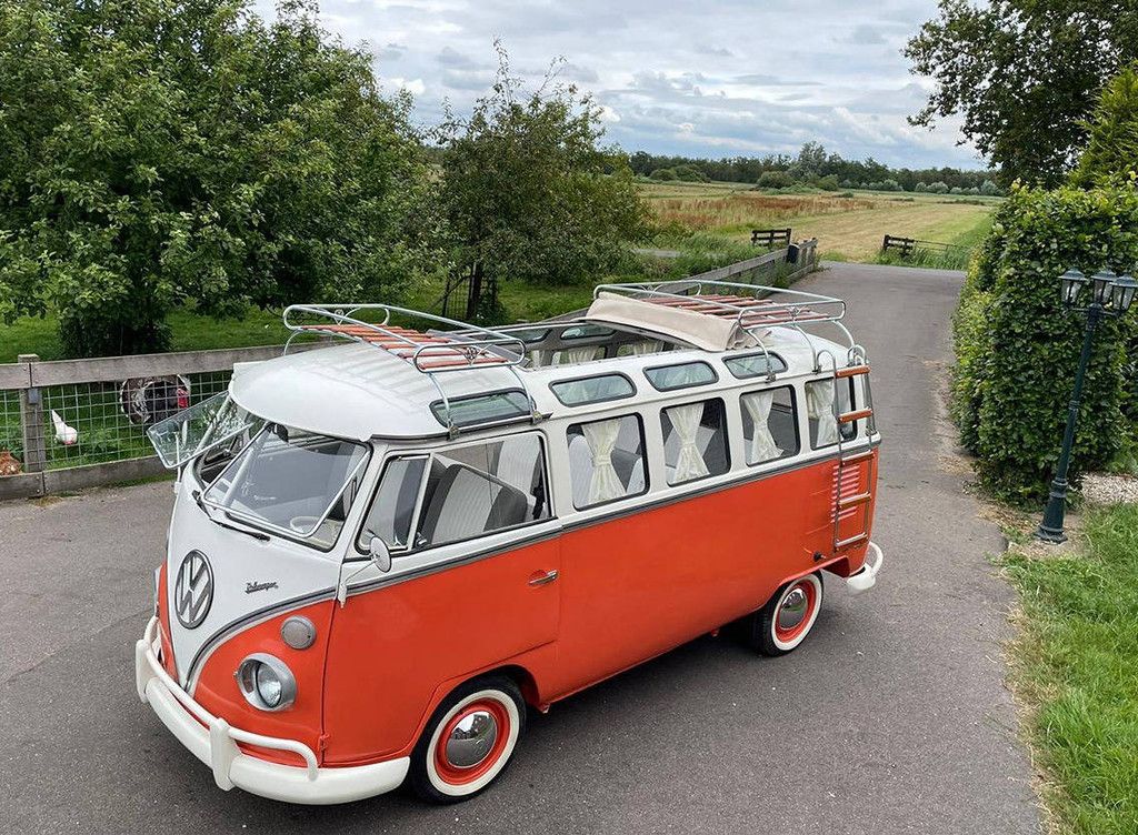 Volkswagen T1 1600 'Samba' Petrol 1975 (Margin)