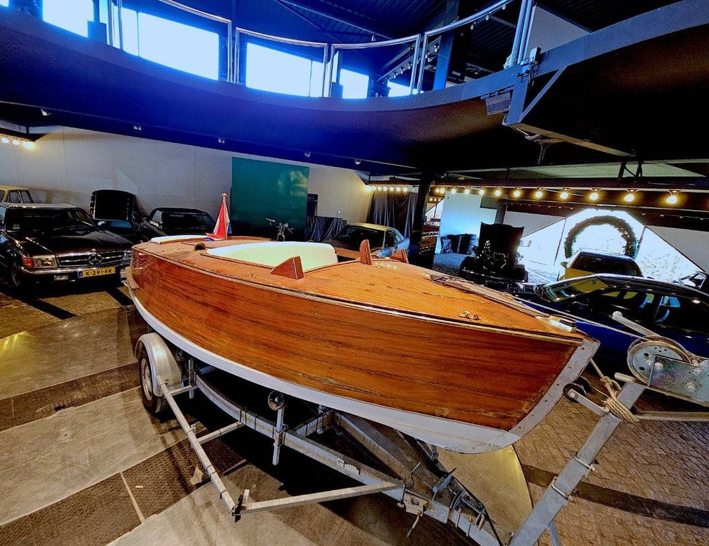 Vintage Speedboat Attwood with Trailer (Margin)