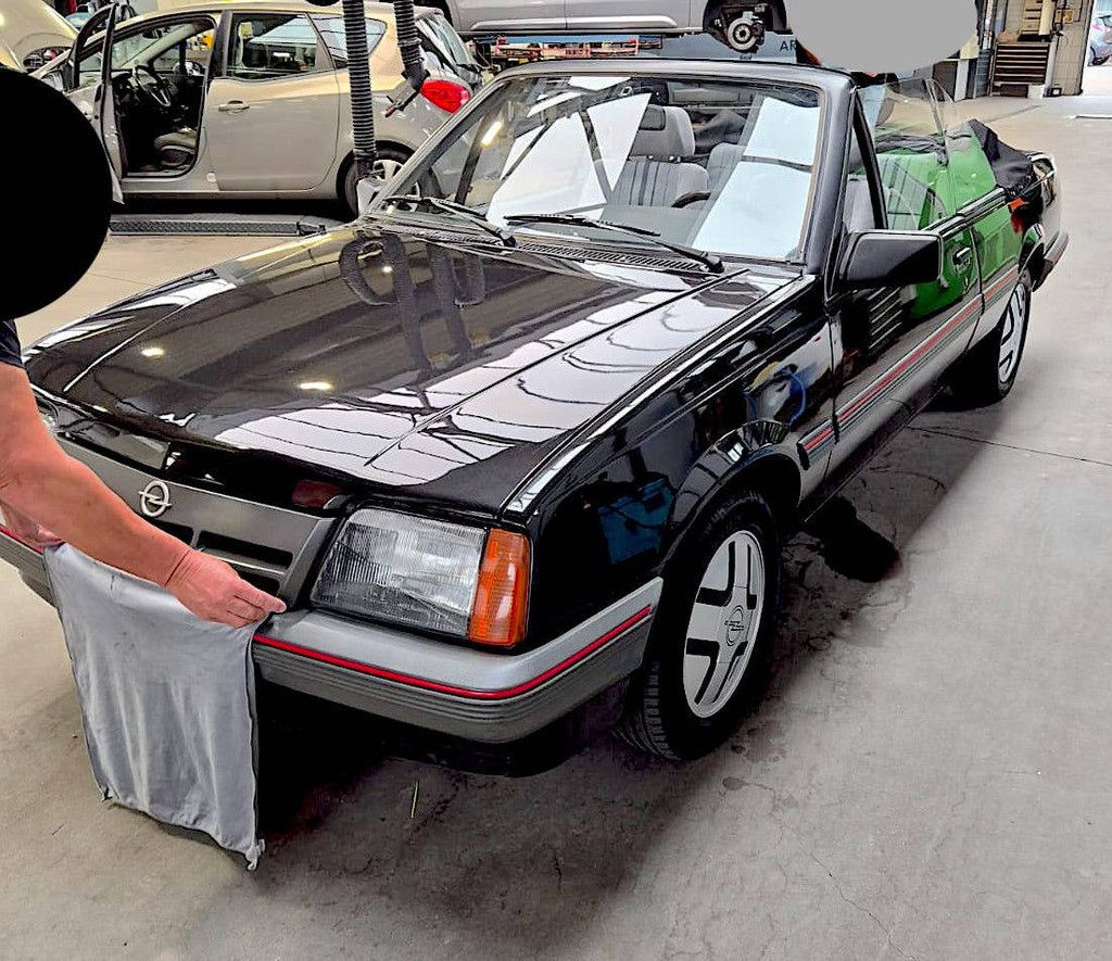 Opel Ascona Cabriolet 1.8i (limitierte Auflage) Benzin 85 kW 1986 (Marge)