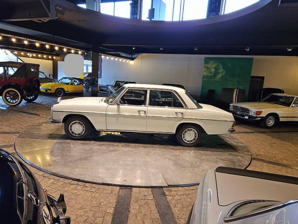 Mercedes-Benz 230 (W115)/8 Benzin 1974 (Marge)
