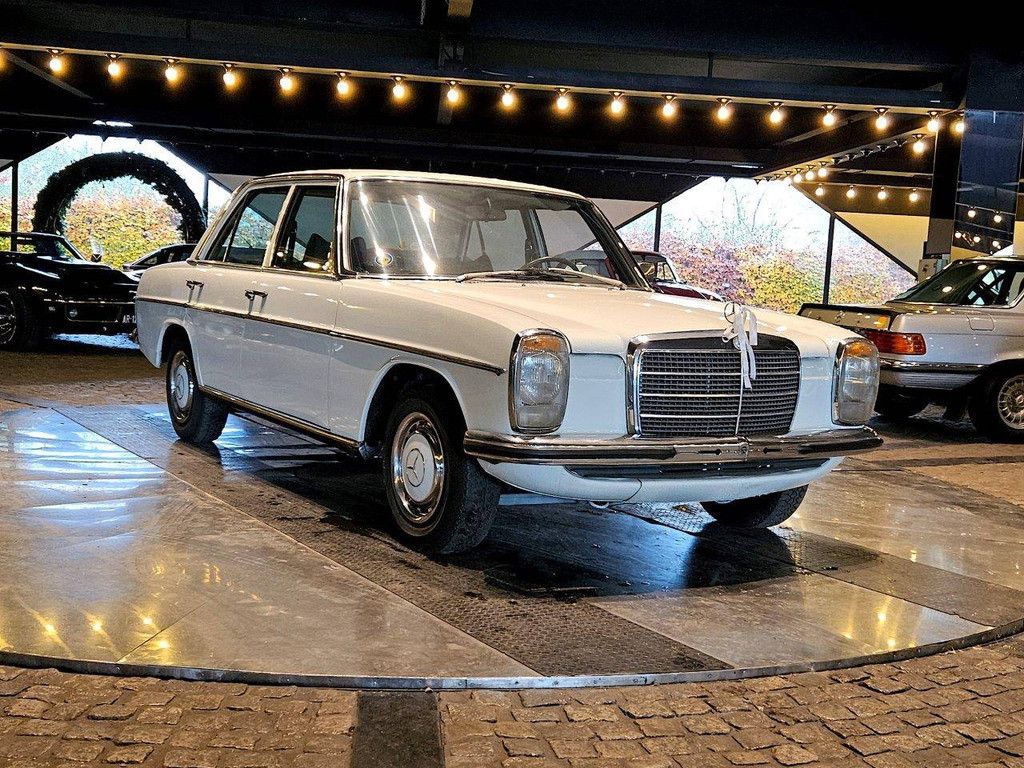 Mercedes-Benz 230 (W115)/8 Benzin 1974 (Marge)
